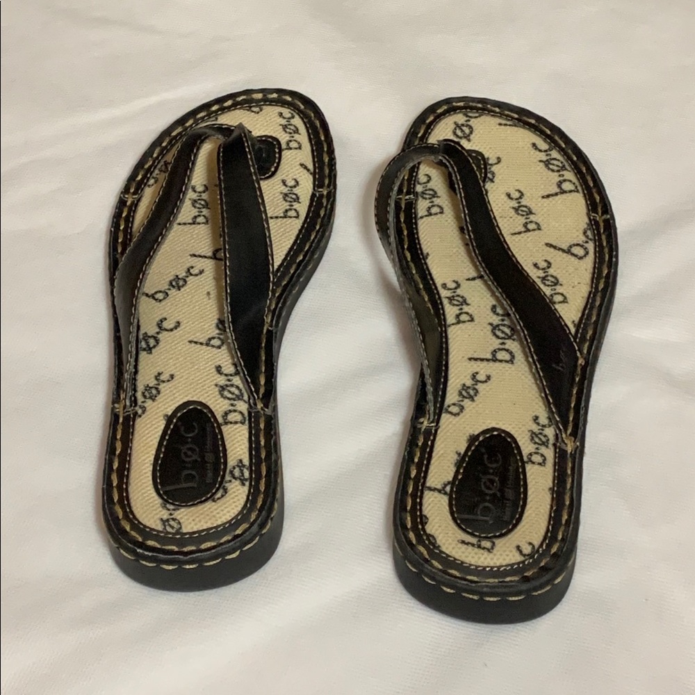b•o•c black sandals